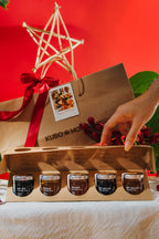 Taking a jar out of the Tasting Set box